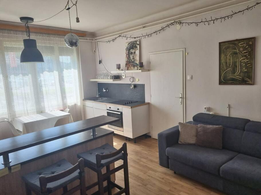 Apartament Cosy 2 With Nice Vibe, For Up To 4 *